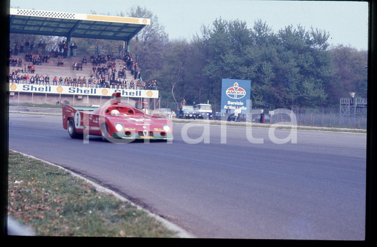 35mm vintage slide* 1974 1000 KM MONZA ALFA ROMEO T33/TT/12 in una curva