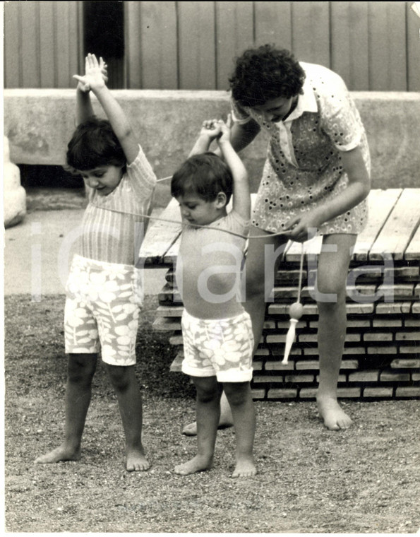 1972 COSTUME Rosita e Giacomo CELENTANO bambini (3) - Foto 21x30 cm