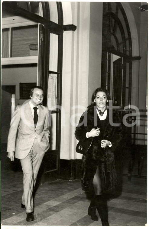 1970 ca  COSTUME Tata GIACOBETTI con la moglie Valeria FABRIZI - Foto 20x30 cm