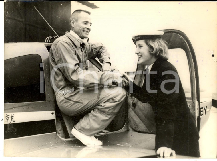 1959 LONDON Ritratto del pilota William "Bill" MULLEN con il suo aereo  - Foto