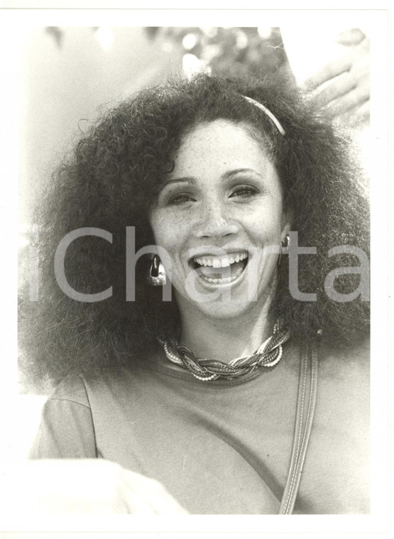 1985 ca COSTUME Ritratto del mezzosoprano Julia MIGENES - Foto VINTAGE 18x24 cm