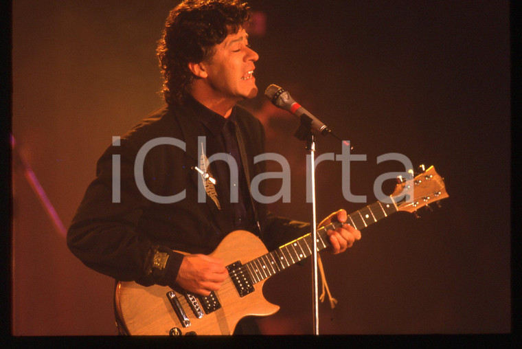 35mm vintage slide* 1988 SANREMO Robbie ROBERTSON sul palco del Palarock (5)