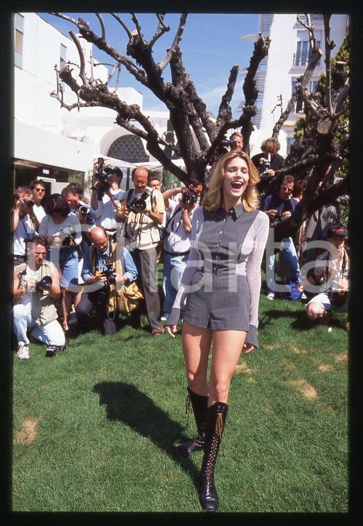 35mm vintage slide* 1995 CANNES Natasha HENSTRIDGE in posa per i fotagrafi (6)