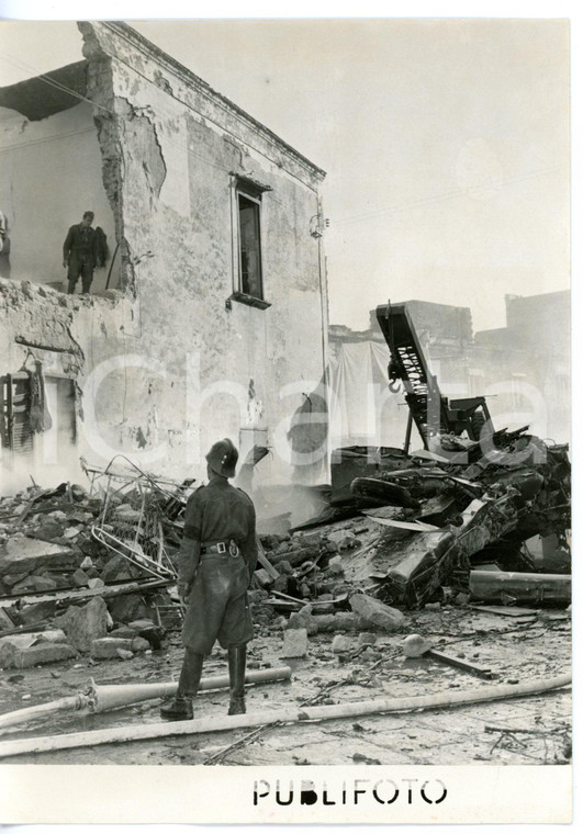 1953 NAPOLI - CAPODICHINO Intervento Vigili del Fuoco dopo disastro aereo *Foto