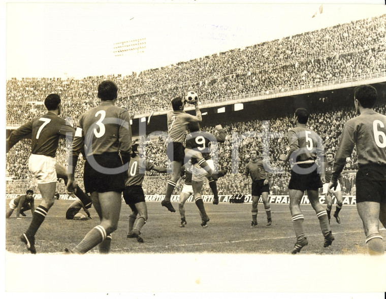 1966 CALCIO ITALIA-URSS 1-0 Parata di Giuliano SARTI *Fotografia 24x18 cm