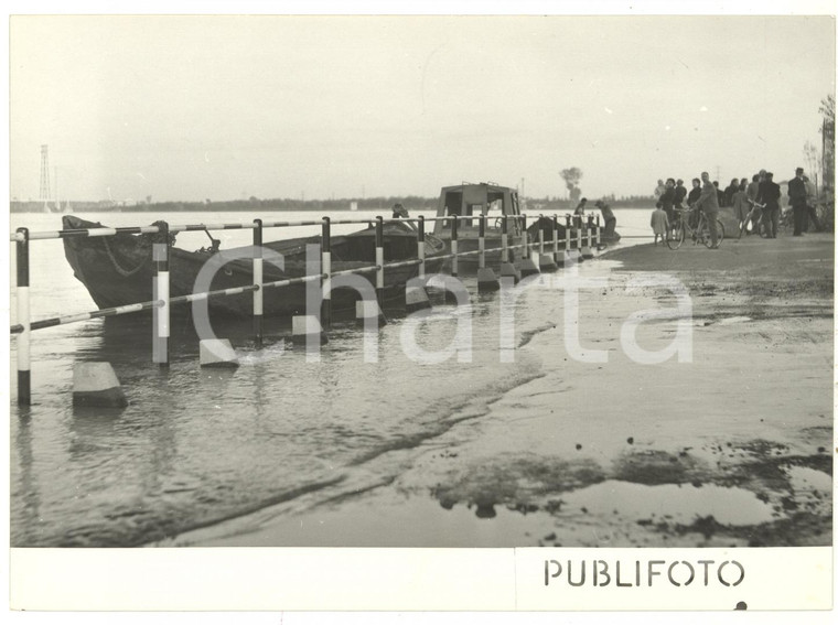 1953 ALLUVIONE PIACENZA Il fiume PO rompe gli argini *Fotografia 18x13 cm