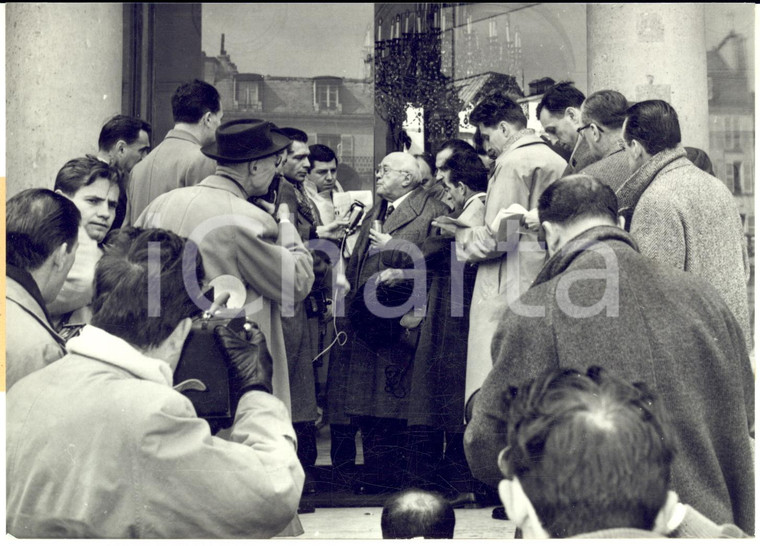 1958 PARIS Albert SARRAUT arriva all'Eliseo per le consultazioni con René COTY 