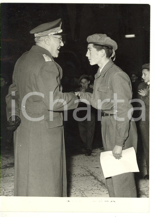 1954 ERCOLANO Villa Favorita ONAOMCE Gen. Giuseppe PIZZORNO con orfano di guerra