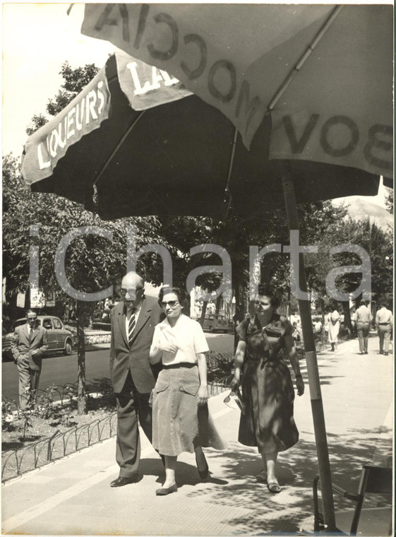 1957 RIVISONDOLI (AQ) Adone ZOLI in vacanza con la famiglia - Foto 18x24 cm