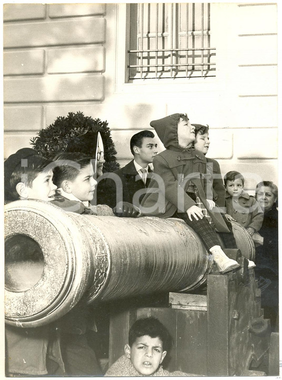 1957 PRINCIPATO DI MONACO Nascita della Principessa CAROLINA Monegaschi in festa