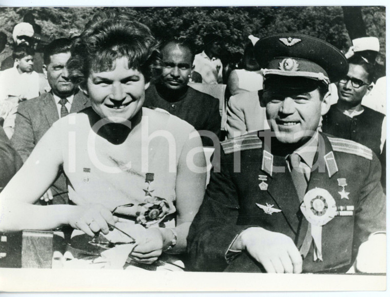 1963 NEW DELHI Valentina TERESKOVA e Andrijan NIKOLAEV in viaggio di nozze *Foto