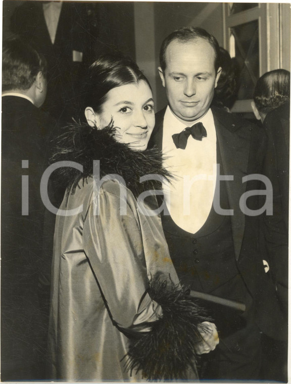 1963 MILANO Teatro alla Scala - Carla FRACCI e Beppe MENEGATTI alla prima *Foto