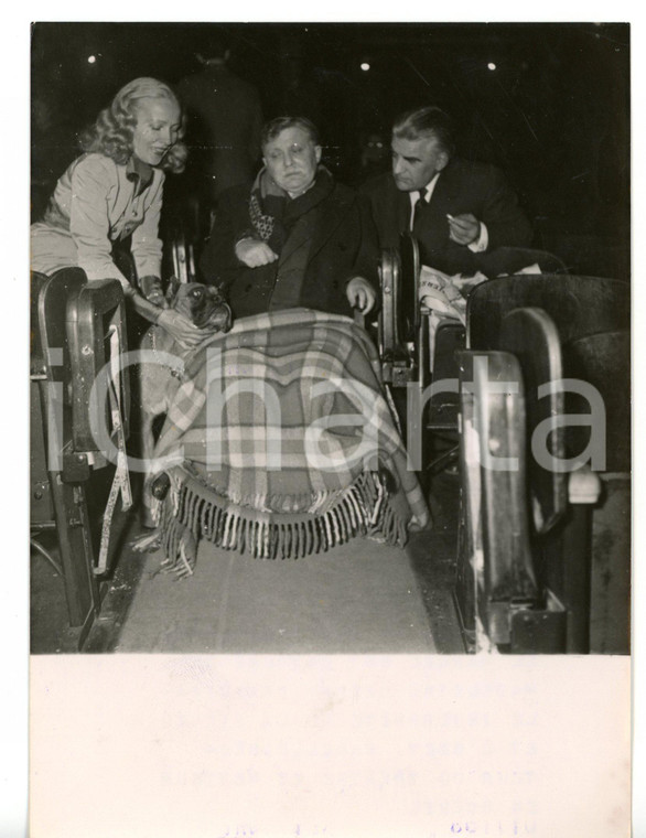 1953 PARIS Gabriel MARCEL alla prima de "Le chemin de crête" dopo l'incidente