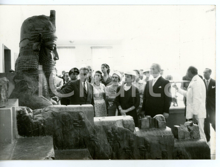 1957 TEHERAN Museo Nazionale dell'IRAN Carla GRONCHI e Giuseppe PELLA in visita