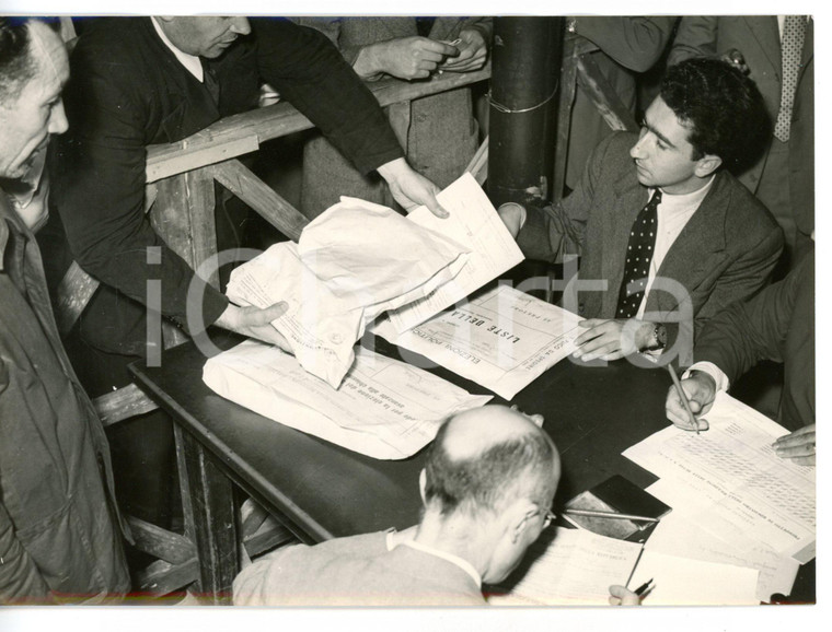 1953 ROMA Prefettura - Operazioni di spoglio delle schede elettorali *Foto 18x13