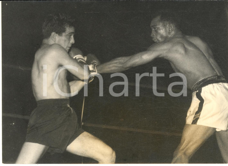 1956 MILANO BOXE Duilio LOI batte Orlando ZULUETA ai punti - Foto 18x13