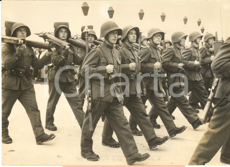 1953 ZURICH Das Defilee der 5 Division Infanterie-Panzerabwehrwaffe - Photo 