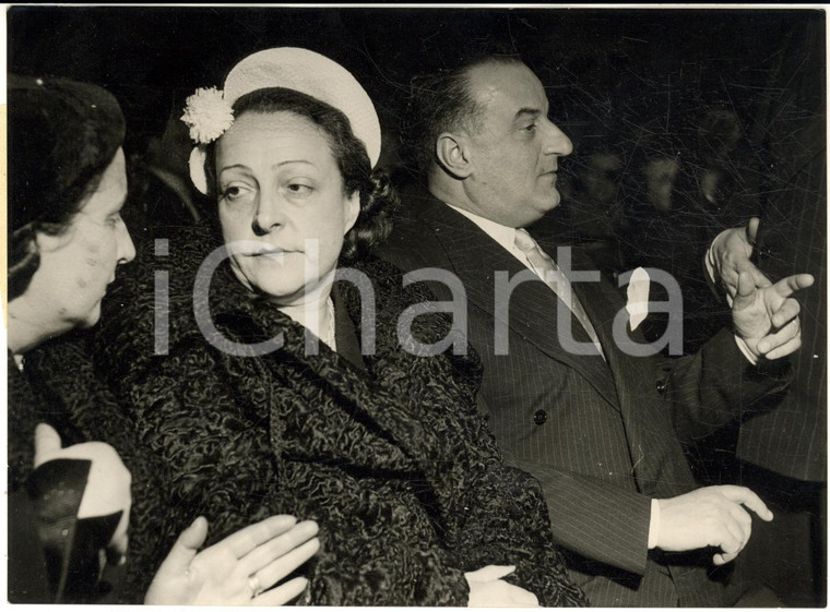 1954 TORINO Giovanni CARCATERRA nuovo capo della Polizia con la moglie *Foto