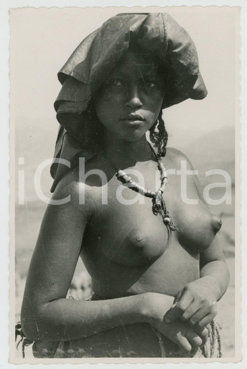 1920 ca GENTI DELL'ERITREA Ragazza DANCALA - NUDO ETNICO Cartolina FP NV Cartolina postale d'epoca, non viaggiata.CONDIZIONI: FAIR FORMATO: FPEDITORE: Foto Lusvardi - Asmara    originale e autentica 1