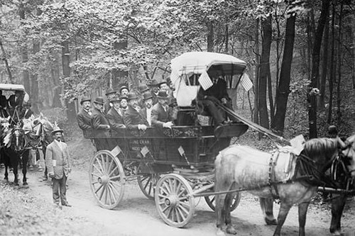 Visitors in Carriage approach Roosevelt's Oyster Bay Home