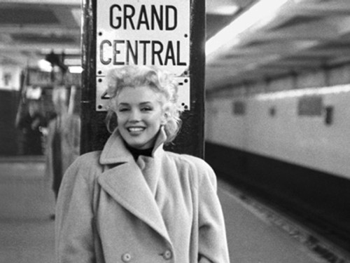 Marilyn Monroe, Grand Central Station1 Poster