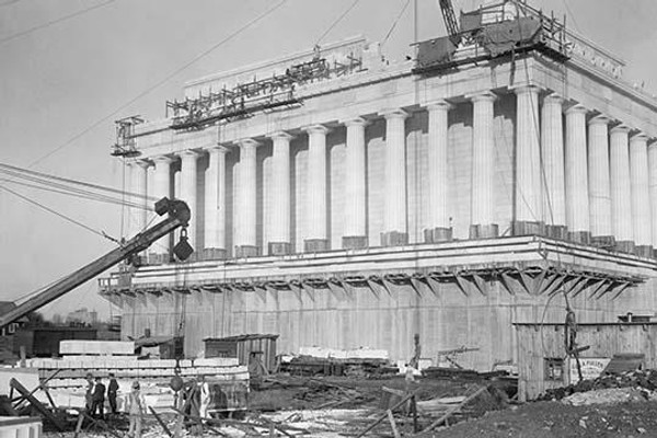 Lincoln Memorial Undergoes Construction