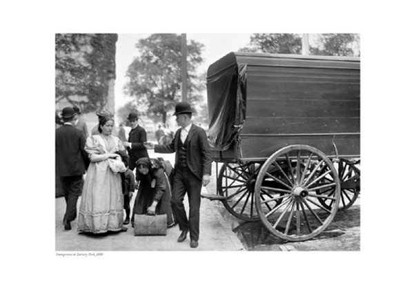 Immigrants at Battery Park, 1900 Poster