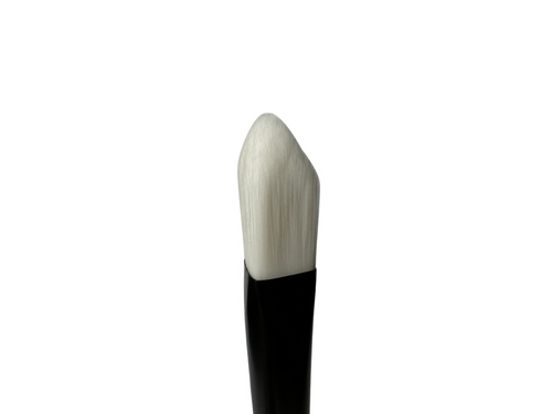 Triangle Foundation Brush - 1 pc