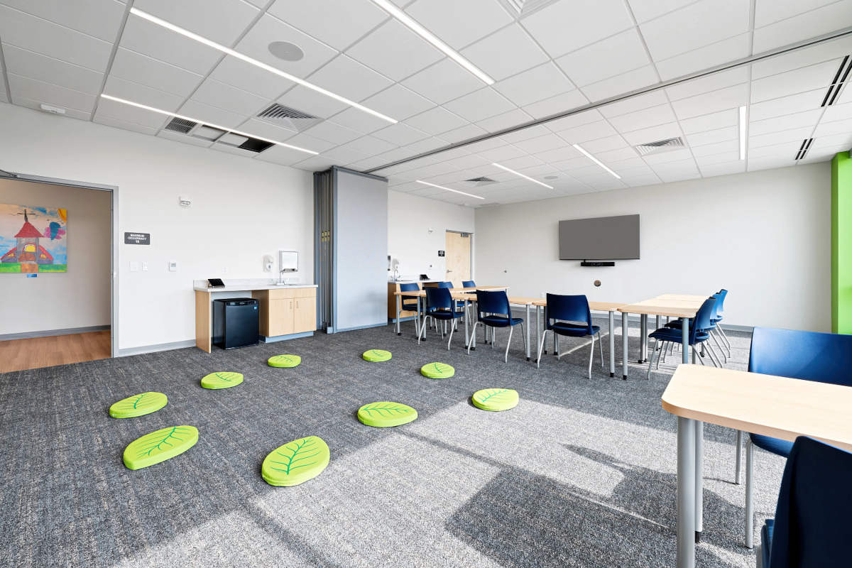 emplify-classroom-doni-ruckusdesk.jpg emplify-classroom-doni-ruckusdesk.jpg