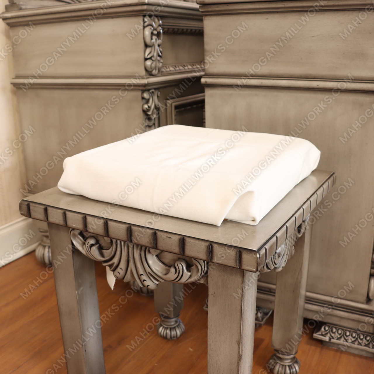 3pc Antique Grey Rococo Dressing Table w Trifold Mirror