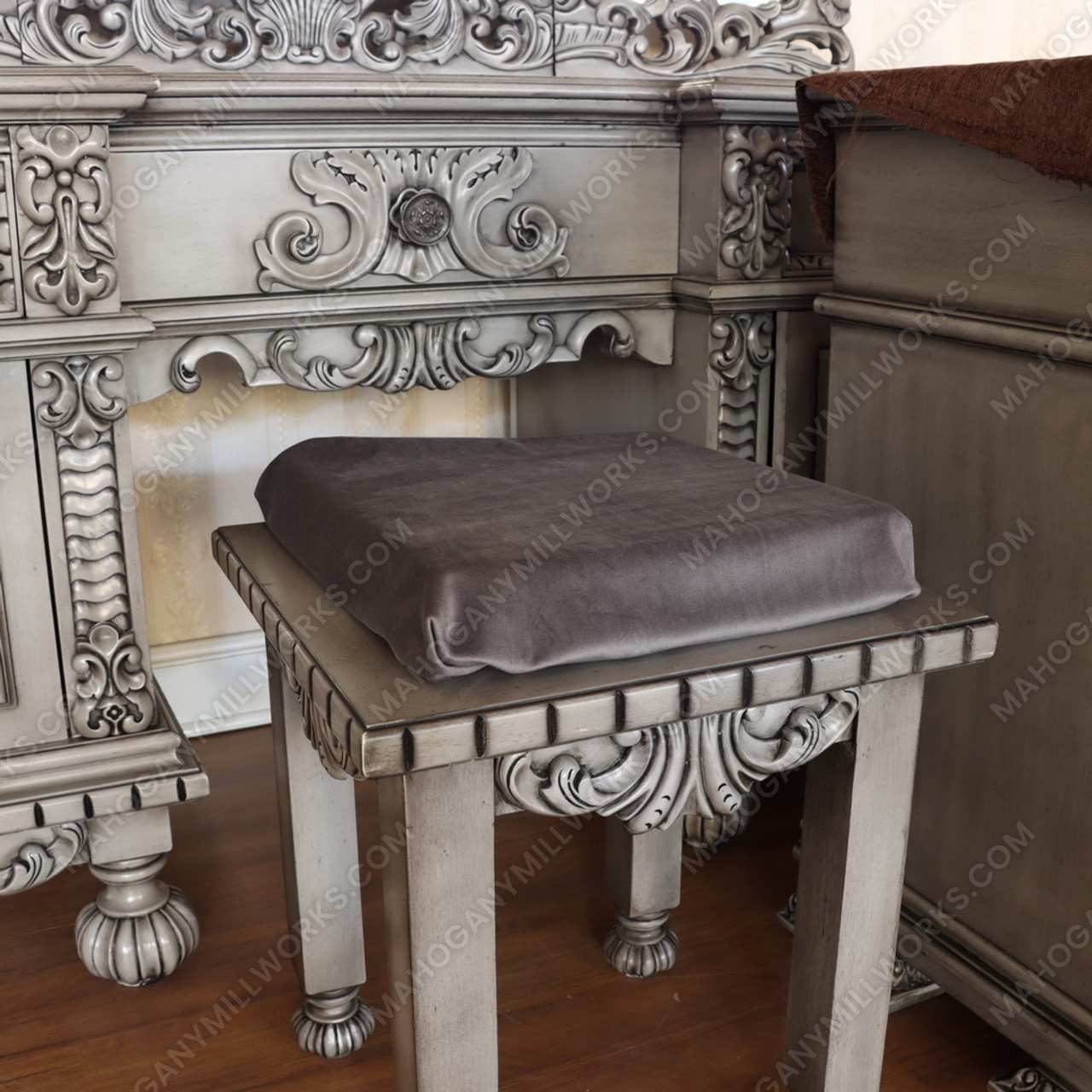 3pc Antique Grey Rococo Dressing Table w Trifold Mirror