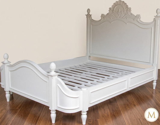 White Shabby Cottage Bed