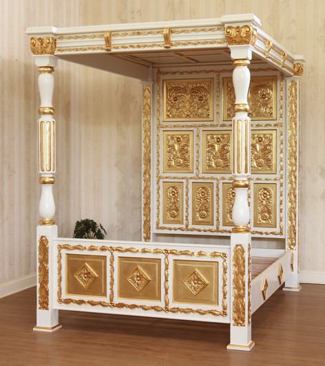 White & Gold Four Post Canopy Bed w/ Ornate Headboard (Full Size)