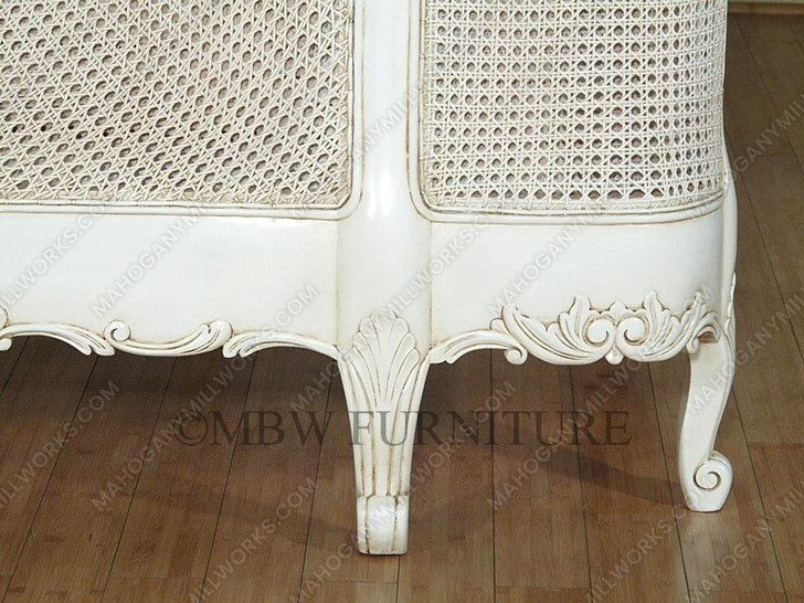Antique White Rattan Country Cottage Bed