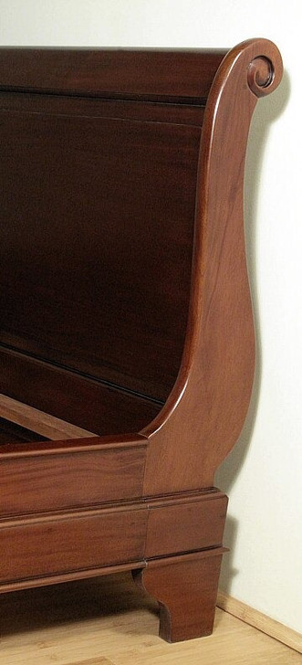 Classic Solid Wood Sleigh Bed