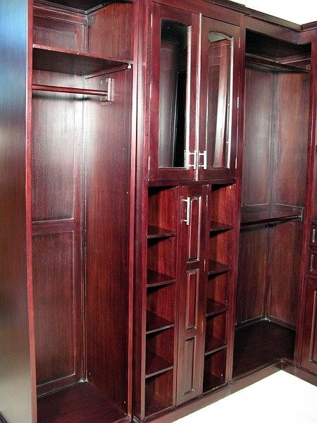 10.5ft Dark Mahogany/Cherry Walk In Closet System