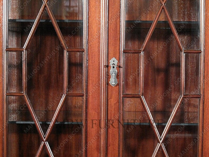 6.5ft Chippendale Hutch China Cabinet