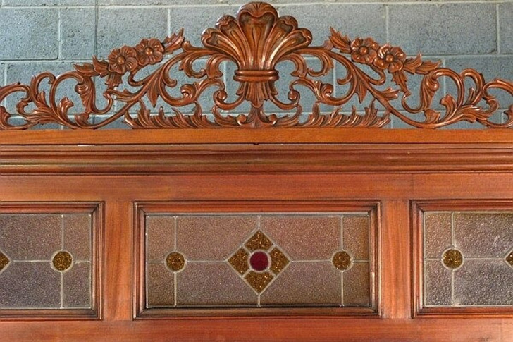 11ft Ornate Canopy Bar w/ Carved Figures