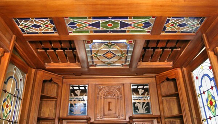 8.5ft Victorian Canopy Pub Bar w/ Stained Glass Doors