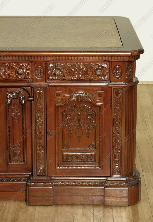 6ft Light Walnut Presidential Resolute Desk