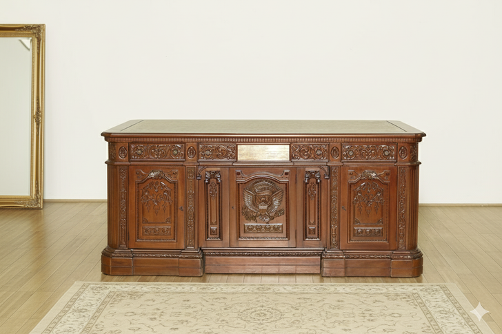 6ft Light Walnut Presidential Oval Office Resolute Desk Replica