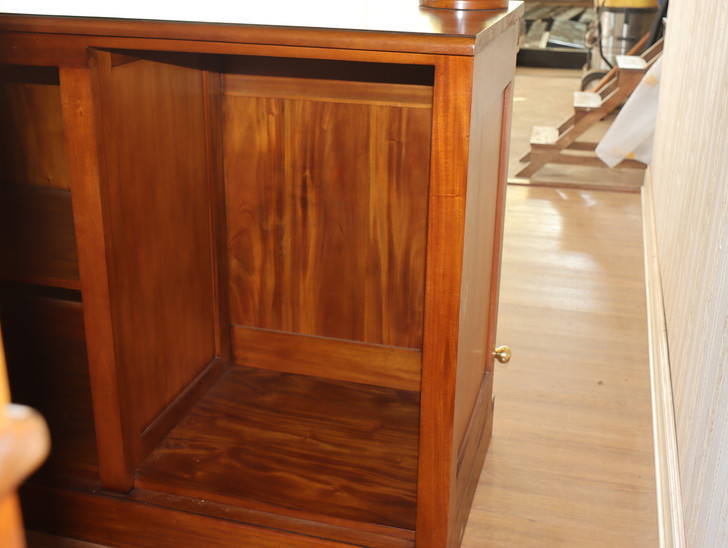 8ft Light Mahogany Traditional Corner Canopy Bar