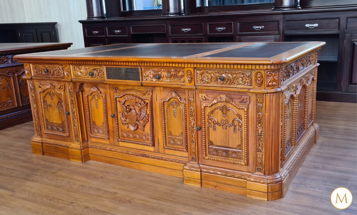 7ft Light Mahogany Resolute Desk Replica