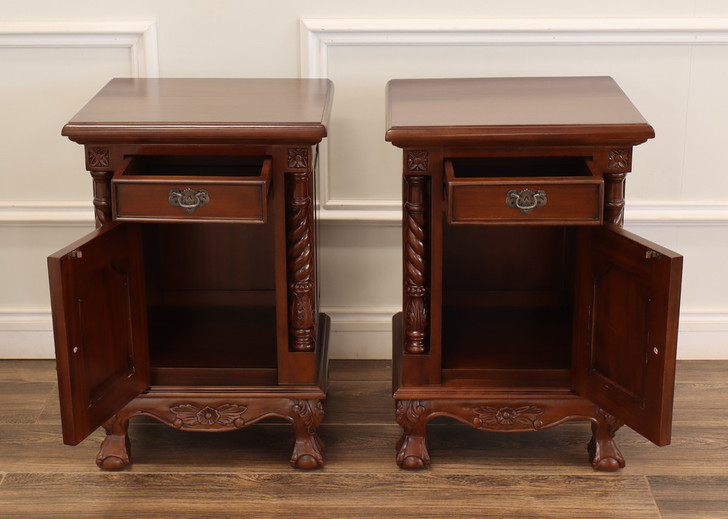 5pc Walnut Queen Anne Barley Twist Bedroom Set