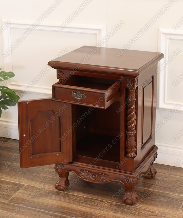 5pc Walnut Queen Anne Barley Twist Bedroom Set