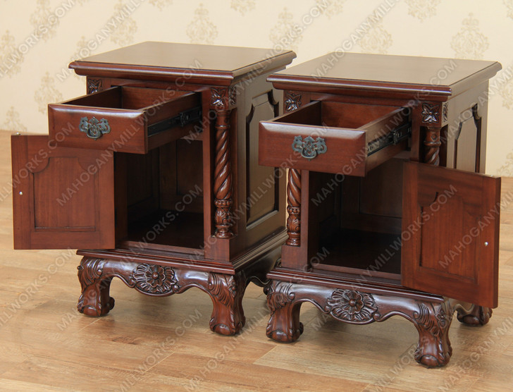 5pc Walnut Queen Anne Barley Twist Bedroom Set