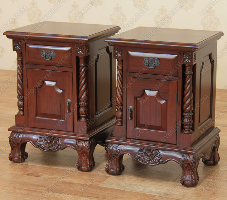 5pc Walnut Queen Anne Barley Twist Bedroom Set