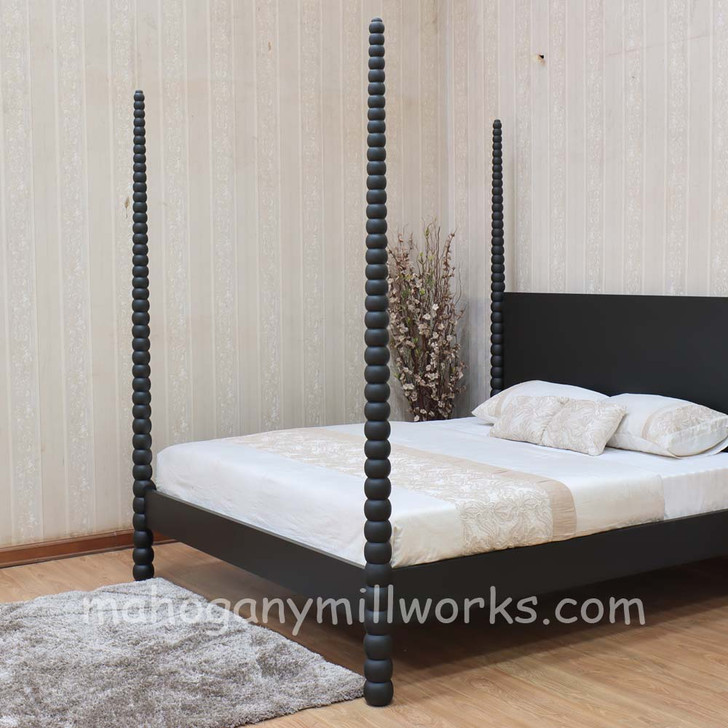 Bobin 4 Posters Bed