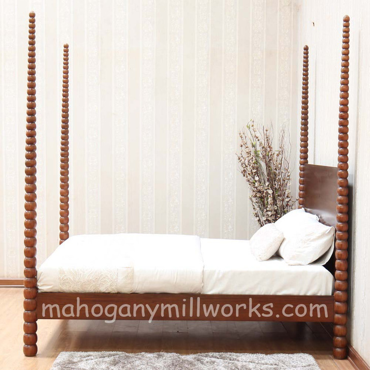Bobin 4 Posters Bed