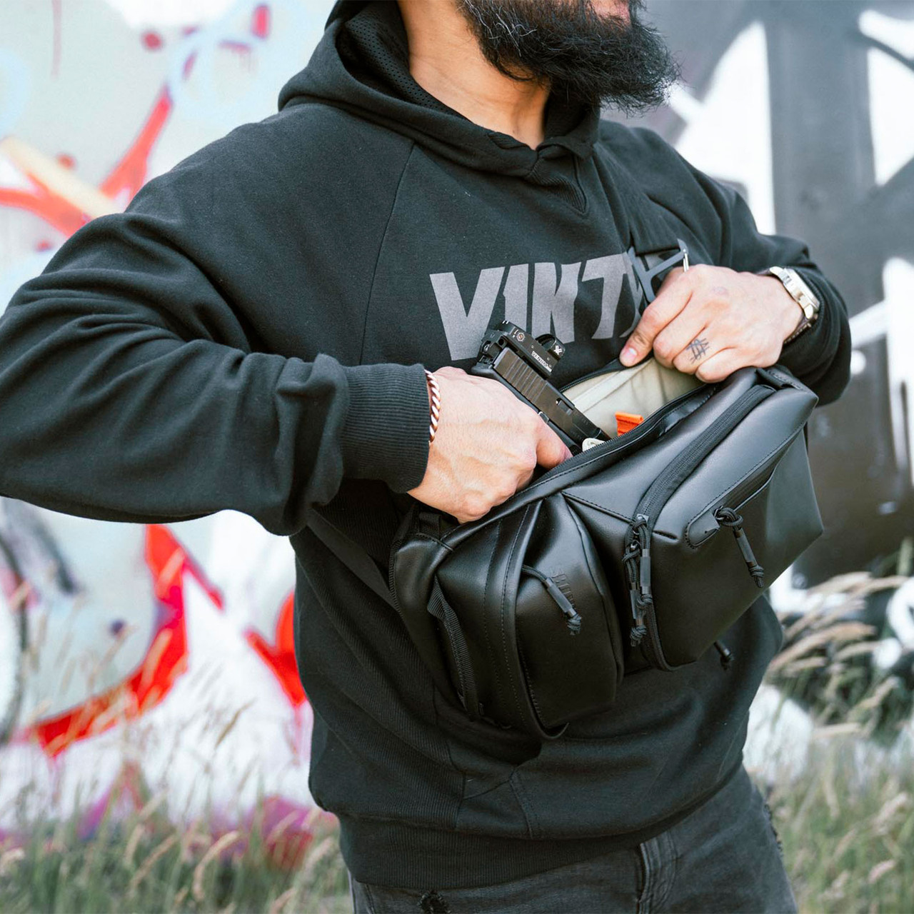 VIKTOS Upscale3 Leather Black Slingbag 2102401